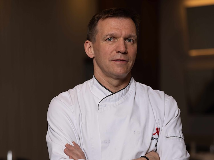 DEJAN GLIGOROV EXECUTIVE CHEF